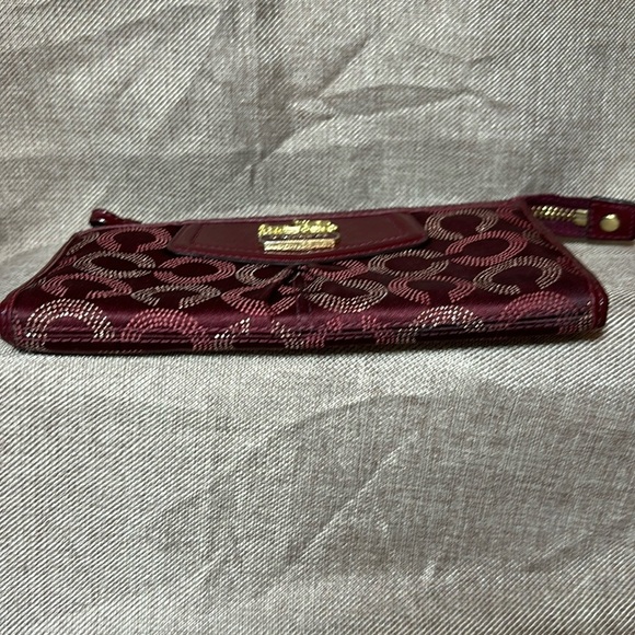 Coach Crimson Signature Madison Dotted Classic Canvas Wristlet EUC - Picture 4 of 11
